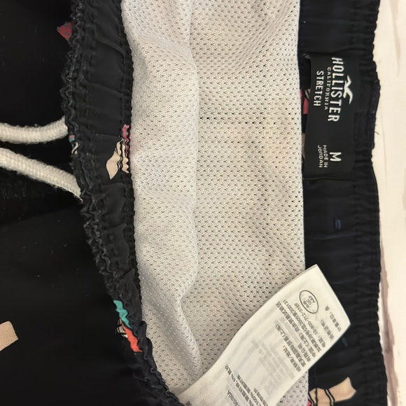 Men’s Hollister Swim shorts. Size Med - Picture 4 of 7